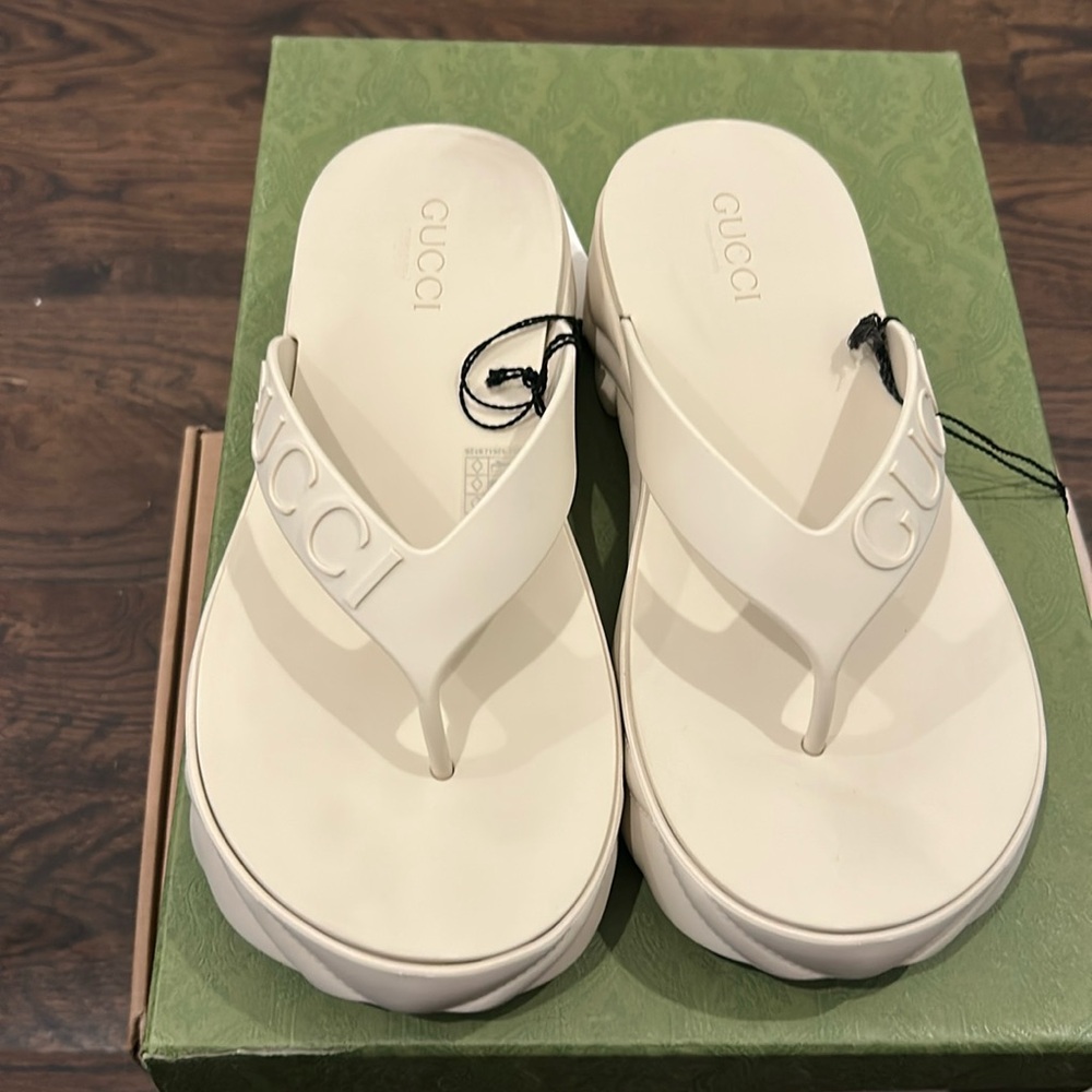 Gucci platform flip flops